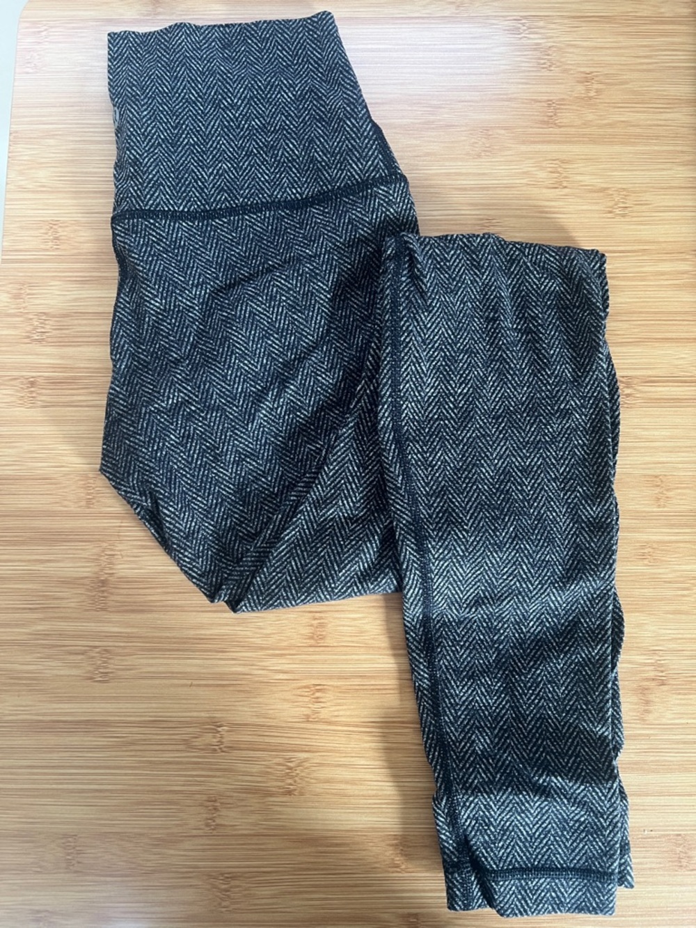 Lululemon Wunder Under Herringbone Leggings, size 6